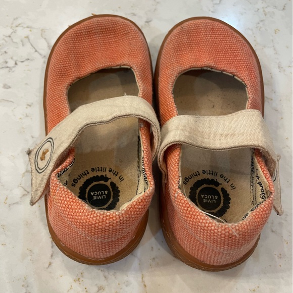 Livie & Luca - Picture 2 of 3